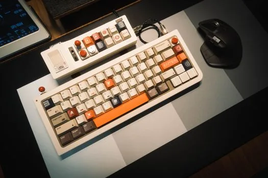 extreme macro close-up of red and brown mechanical keyboard switches, keycaps removed showing switch stems, soft studio light, shallow depth of field, product photography