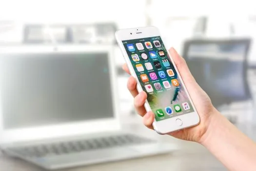 iPhone Google contacts sync settings