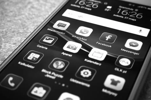 smartphone chat backup restore screen