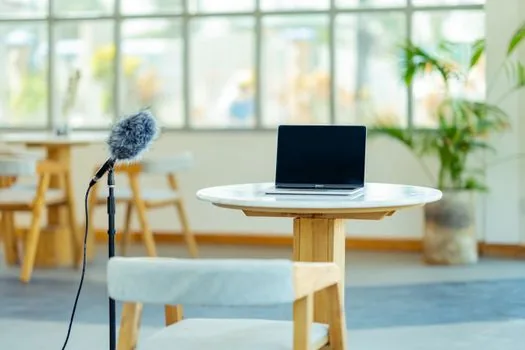 Windows 11 screen recording microphone settings laptop