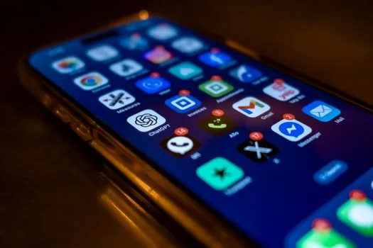 Android phone Google Messages profile menu Trash folder