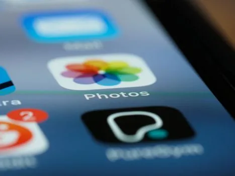 iPhone focus mode allowed apps list KakaoTalk notification concept